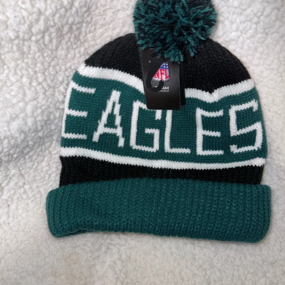 NWT NFL Philadelphia Eagles Knit Beanie Hat with Pom (Unisex Adult)